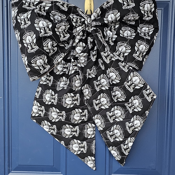 Star Wars Themed Bow Decor - Picture 2 of 2